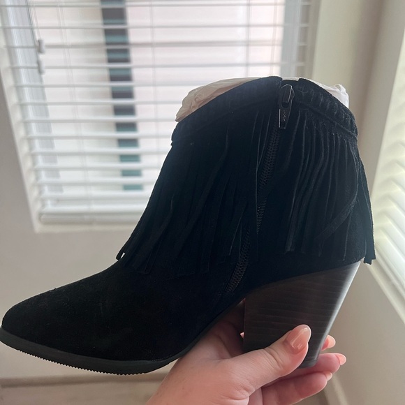Gianni Bini Western Black Fringe Ankle Boots - Picture 3 of 6